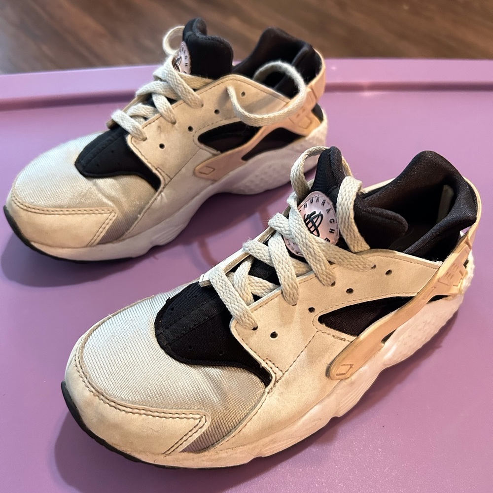Nike -Kid's Nike Huarache Run PS 'Grey Fog Pink Foam' Sneaker Size 2